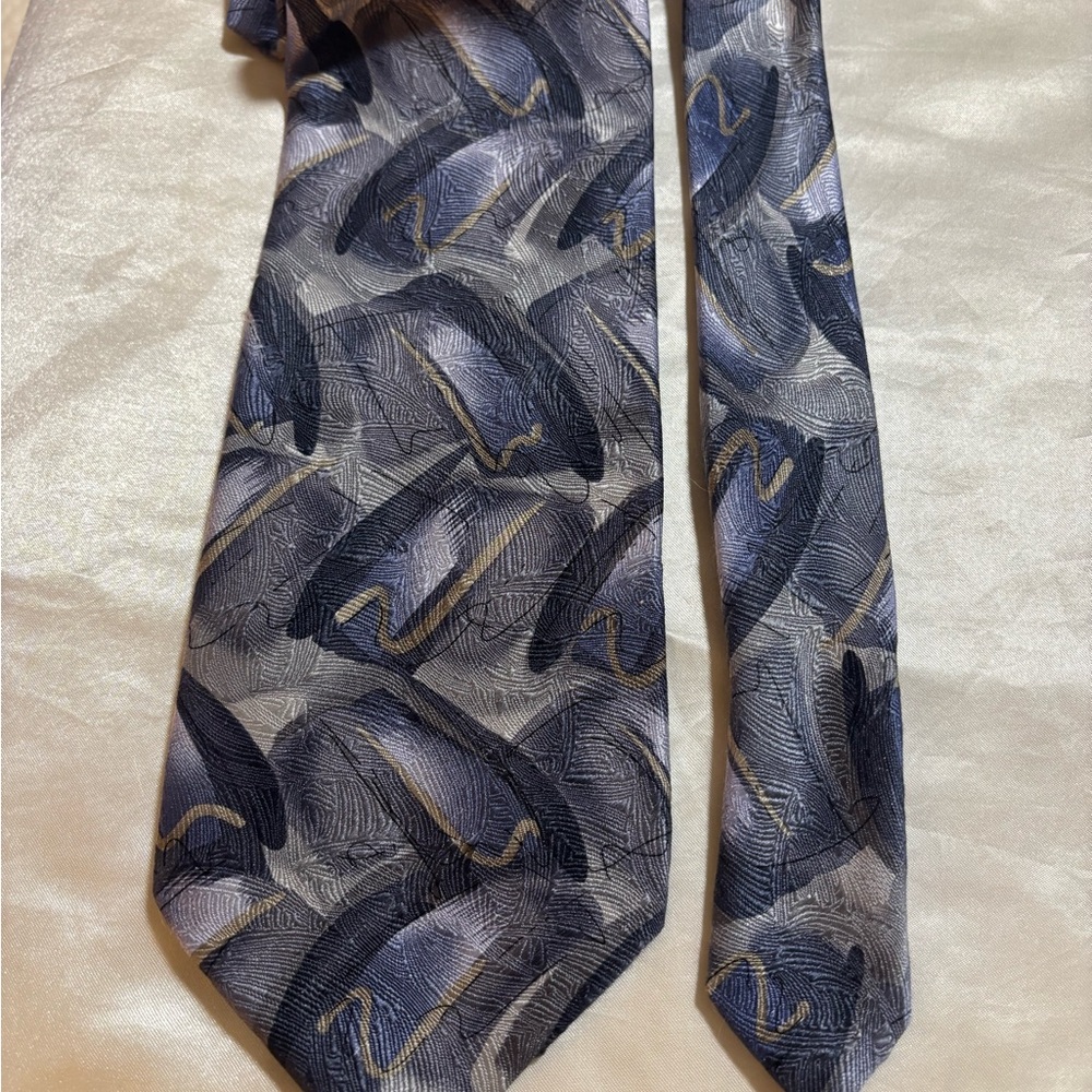 Elegant Gray and Gold Men's Tie